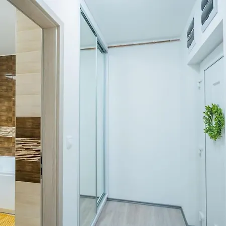 Jungle Apartment *
